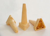 Logo d'or de couleur de cônes de gaufrette couvert par chocolat délicieux adapté aux besoins du client