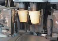 Automate de HP du cornet de crème glacée 1,0, consommation de l'essence 4-5, chaîne de production de gaufrette de système de gaz porte à deux battants