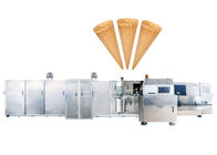 Chaîne de production faite sur commande de cône de sucre de rouleau/fabricant de crème glacée industriel avec le système de réservoir et de pompe de pâte lisse