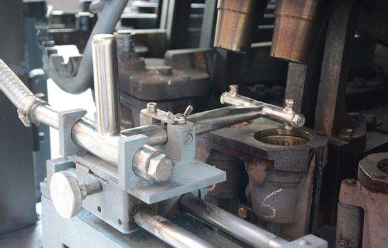 Équipement de production automatique de cônes de gaufres de pointe avec contrôle de température à l'écran numérique