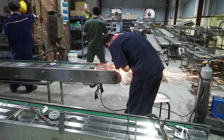 Machine automatique à coquilles de tarte avec système de contrôle PLC pour une production rapide, 380V/220V