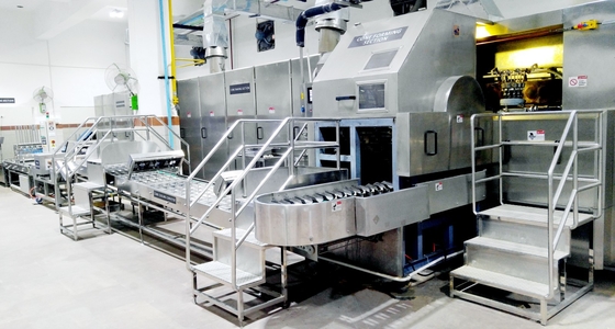 Chaîne de production de cornet de crème glacée d'acier inoxydable grande vitesse fonctionnant 380V